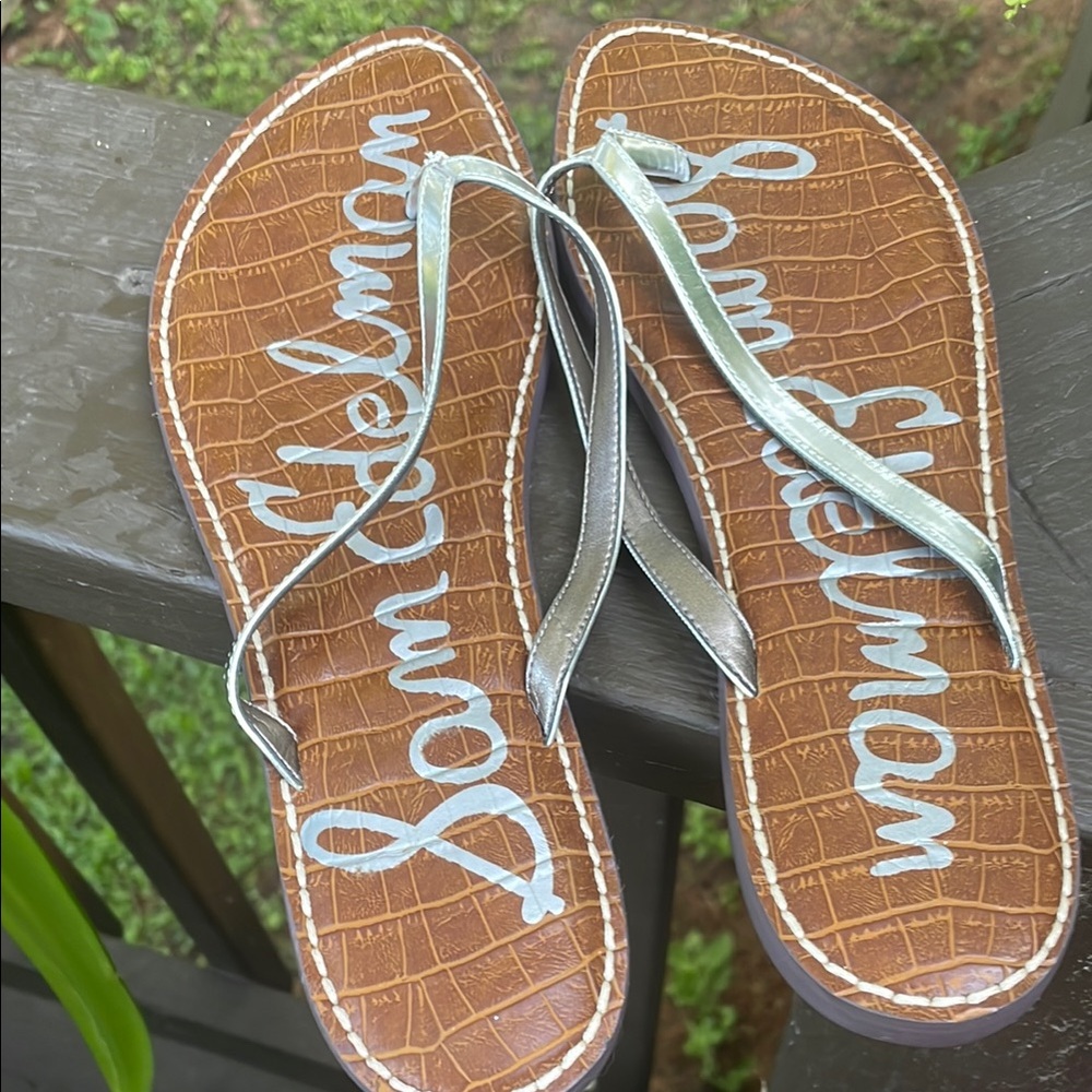 Sam Edelman Silver flip flop leather strap  sandals